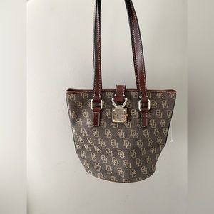 Dooney & Bourke Purse
